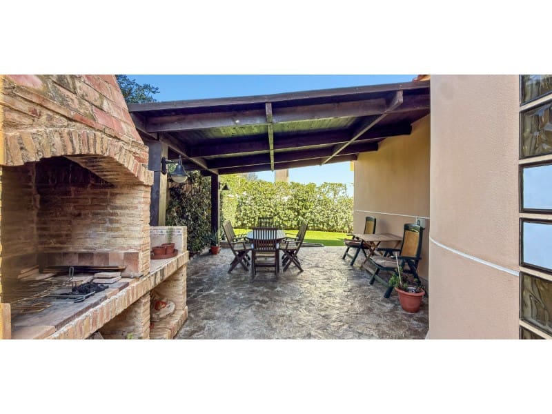 5 bedroom Villa for sale in La Mata with pool garage - € 950,000 (Ref: 9912830)