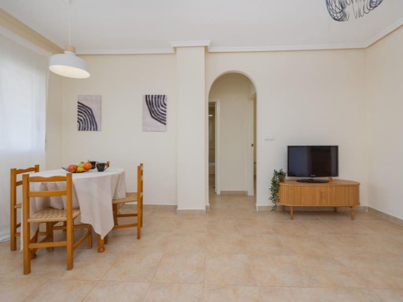 2 sypialnia Bungalow na sprzedaż w Torrevieja z basenem - 179 900 € (Ref: 9912831)