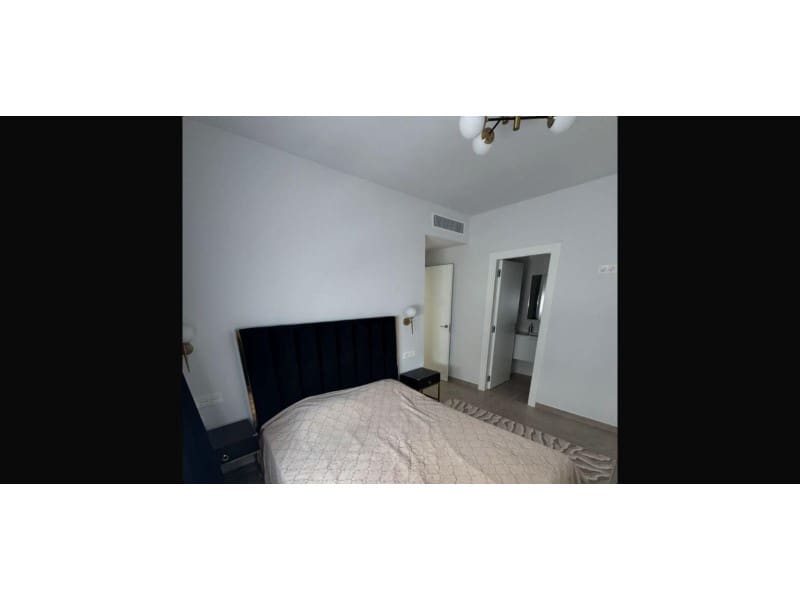Apartamento de 2 habitaciones en Torrevieja en venta - 329.000 € (Ref: 9912834)