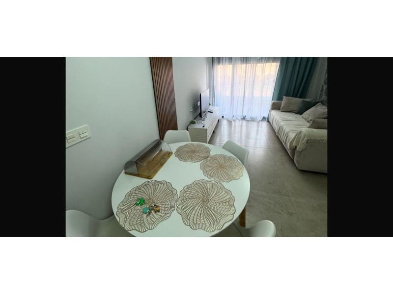 Apartamento de 2 habitaciones en Torrevieja en venta - 329.000 € (Ref: 9912834)