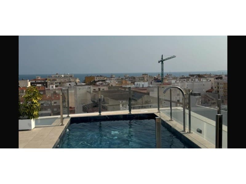 Apartamento de 2 habitaciones en Torrevieja en venta - 329.000 € (Ref: 9912834)