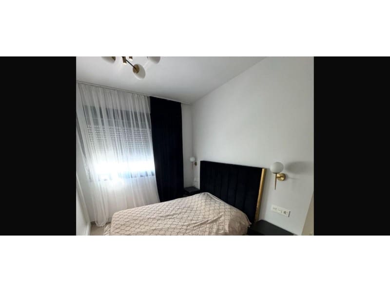 Apartamento de 2 habitaciones en Torrevieja en venta - 329.000 € (Ref: 9912834)
