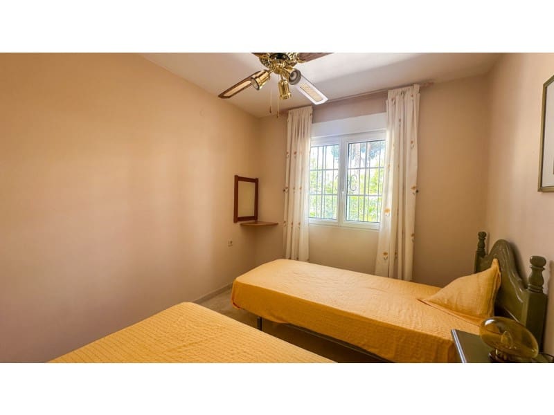 2 soveværelse Bungalow til salg i Orihuela Costa - € 215.000 (Ref: 9912835)