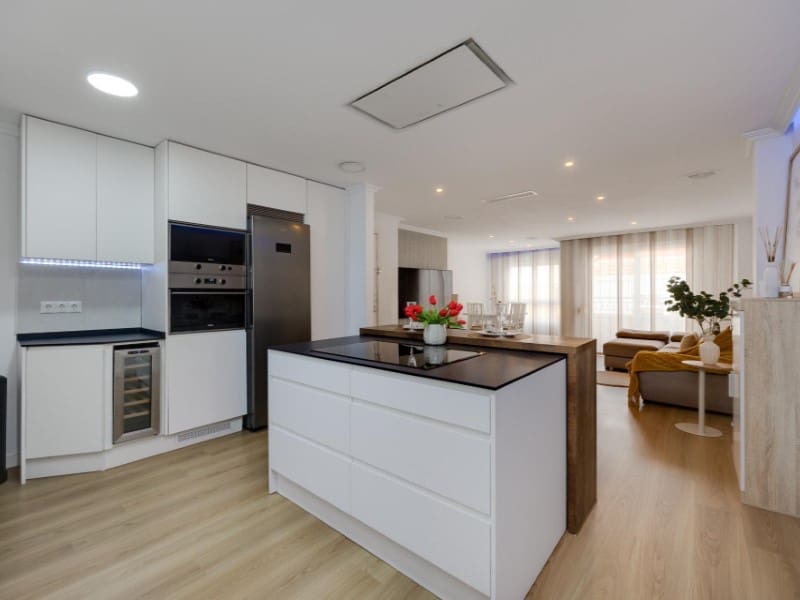 3 quarto Apartamento para venda em Torrevieja com garagem - 265 000 € (Ref: 9912841)