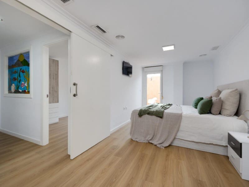 3 quarto Apartamento para venda em Torrevieja com garagem - 265 000 € (Ref: 9912841)