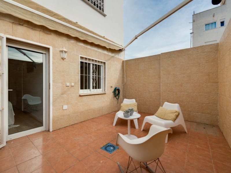 3 quarto Apartamento para venda em Torrevieja com garagem - 265 000 € (Ref: 9912841)