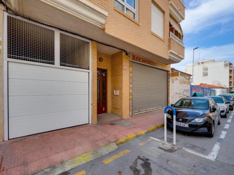 3 quarto Apartamento para venda em Torrevieja com garagem - 265 000 € (Ref: 9912841)