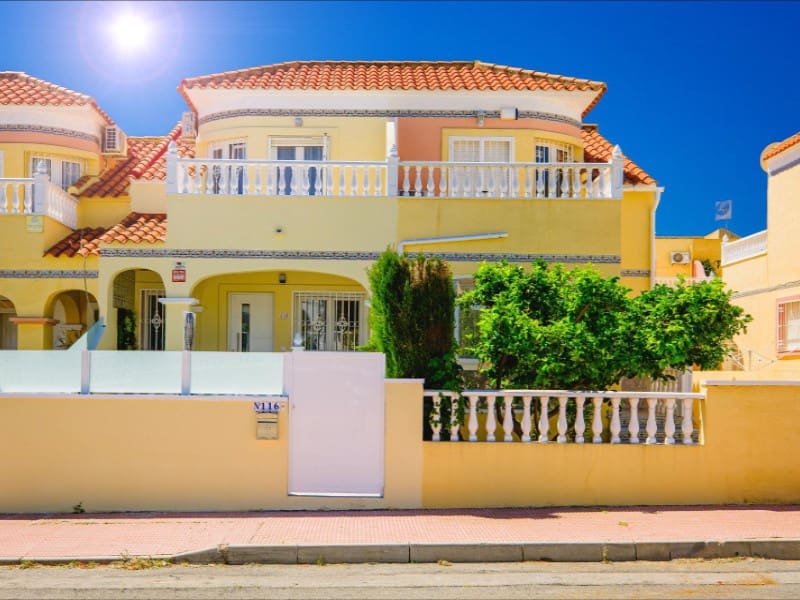 3 soveværelse Byhus til salg i Orihuela Costa med swimmingpool - € 239.900 (Ref: 9920165)