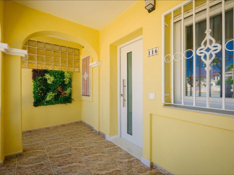 3 soveværelse Byhus til salg i Orihuela Costa med swimmingpool - € 239.900 (Ref: 9920165)