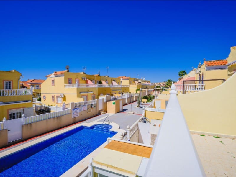 3 soveværelse Byhus til salg i Orihuela Costa med swimmingpool - € 239.900 (Ref: 9920165)