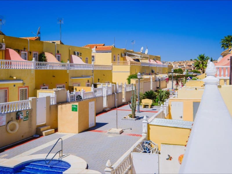 3 soveværelse Byhus til salg i Orihuela Costa med swimmingpool - € 239.900 (Ref: 9920165)