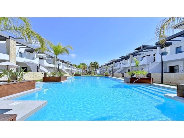 Penthouse à vendre à El Acequión - Los Náufragos, Torrevieja avec garage - 379 000 € (Ref: 9921958)