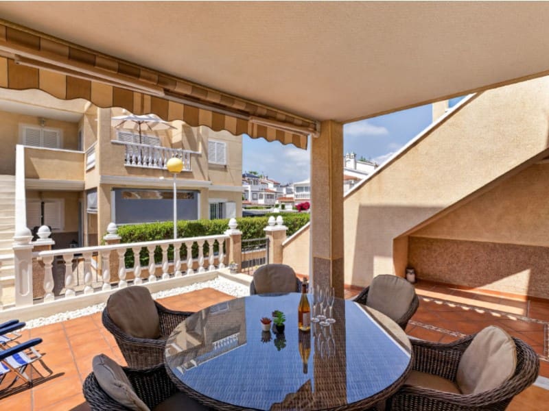 2 makuuhuone Huoneisto myytävänä paikassa Orihuela Costa - 226 000 € (Ref: 9933918)