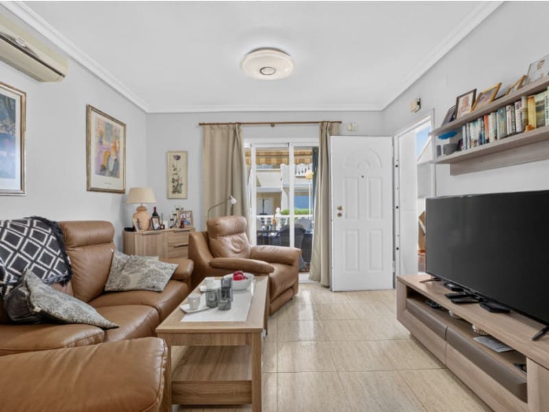2 makuuhuone Huoneisto myytävänä paikassa Orihuela Costa - 226 000 € (Ref: 9933918)