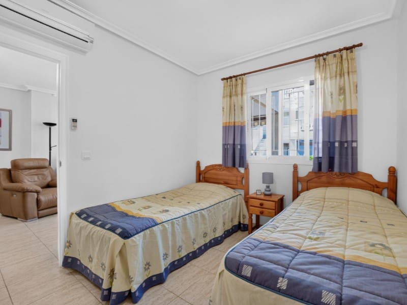 2 makuuhuone Huoneisto myytävänä paikassa Orihuela Costa - 226 000 € (Ref: 9933918)