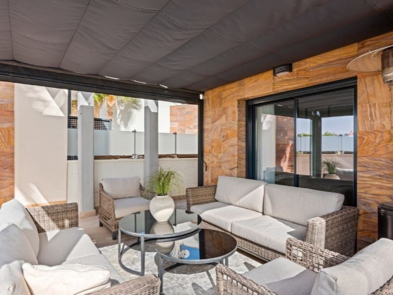 Chalet de 5 habitaciones en Orihuela Costa en venta - 829.000 € (Ref: 9942057)