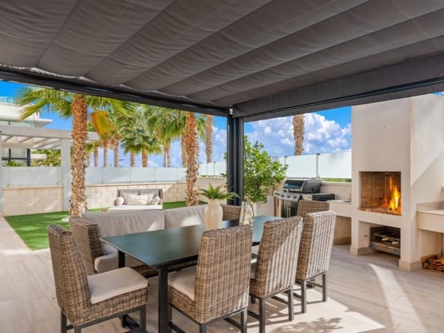 Chalet de 5 habitaciones en Lomas de Cabo Roig - Los Dolses, Orihuela en venta - 829.000 € (Ref: 9942057)