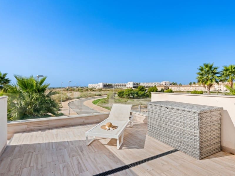 Chalet de 5 habitaciones en Orihuela Costa en venta - 829.000 € (Ref: 9942057)