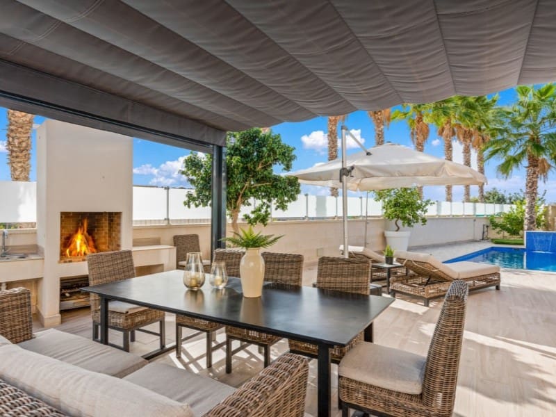 Chalet de 5 habitaciones en Orihuela Costa en venta - 829.000 € (Ref: 9942057)