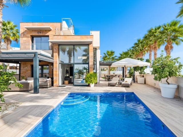 Chalet de 5 habitaciones en Lomas de Cabo Roig - Los Dolses, Orihuela en venta - 829.000 € (Ref: 9942057)