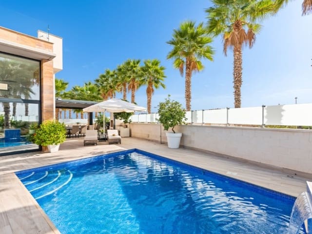 Chalet de 5 habitaciones en Lomas de Cabo Roig - Los Dolses, Orihuela en venta - 829.000 € (Ref: 9942057)