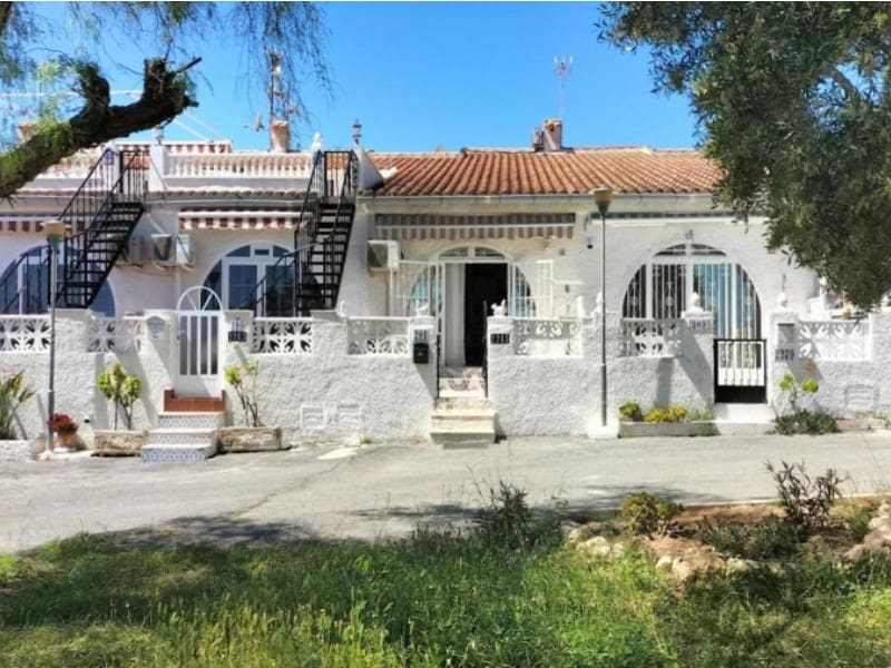 2 slaapkamer Bungalow te koop in Torrevieja - € 125.000 (Ref: 9957668)