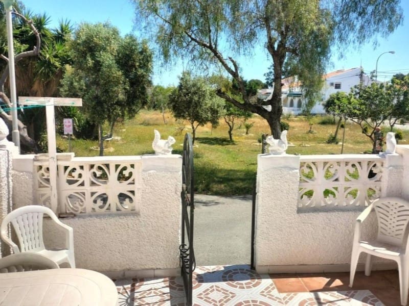 2 slaapkamer Bungalow te koop in Torrevieja - € 125.000 (Ref: 9957668)