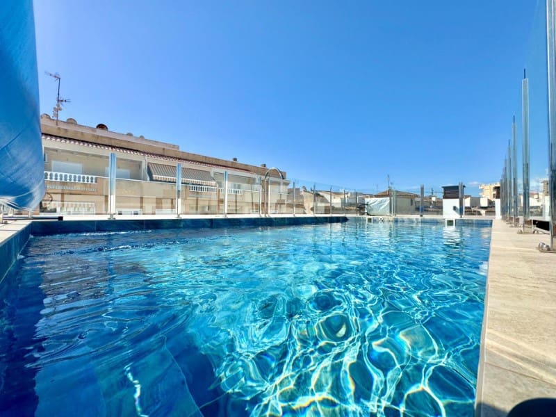 2 quarto Apartamento para venda em Torrevieja com piscina - 250 000 € (Ref: 9957669)