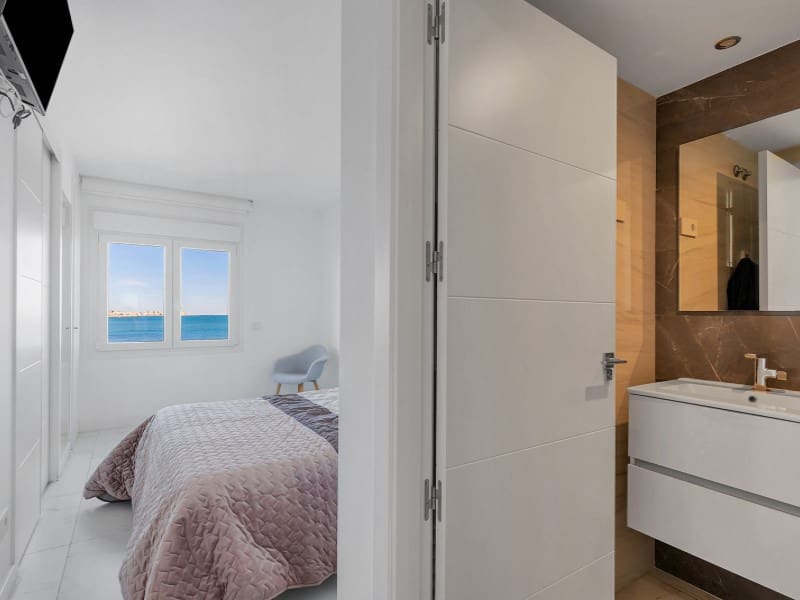 2 makuuhuone Huoneisto myytävänä paikassa Punta Prima mukana uima-altaan 
autotalli - 765 000 € (Ref: 9959476)