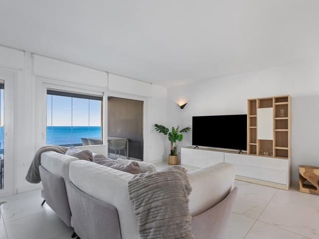 2 makuuhuone Huoneisto myytävänä paikassa Punta Prima, Torrevieja mukana uima-altaan 
autotalli - 765 000 € (Ref: 9959476)