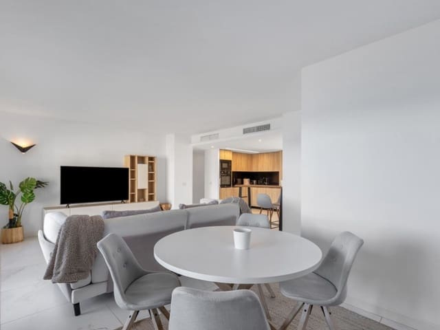 2 makuuhuone Huoneisto myytävänä paikassa Punta Prima, Torrevieja mukana uima-altaan 
autotalli - 765 000 € (Ref: 9959476)