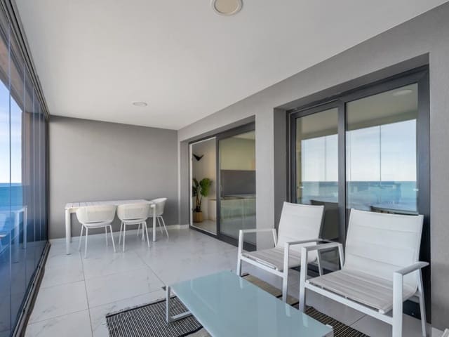 2 makuuhuone Huoneisto myytävänä paikassa Punta Prima, Torrevieja mukana uima-altaan 
autotalli - 765 000 € (Ref: 9959476)