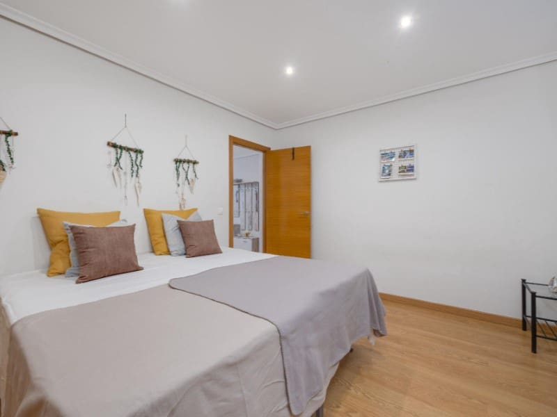 2 quarto Apartamento para venda em Torrevieja com piscina - 159 900 € (Ref: 9962388)