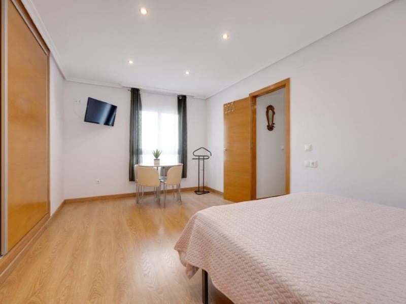 2 quarto Apartamento para venda em Torrevieja com piscina - 159 900 € (Ref: 9962388)