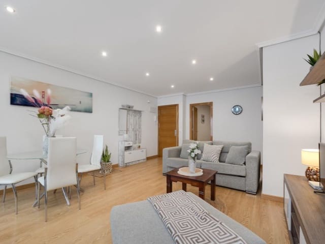 2 quarto Apartamento para venda em Nueva Torrevieja, Torrevieja com piscina - 159 900 € (Ref: 9962388)