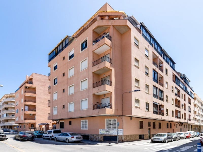 2 quarto Apartamento para venda em Torrevieja com piscina - 159 900 € (Ref: 9962388)