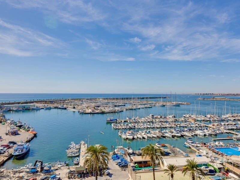 2 quarto Apartamento para venda em Torrevieja com piscina - 159 900 € (Ref: 9962388)