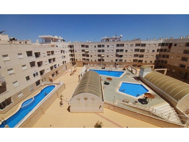 2 slaapkamer Appartement te koop in Torrevieja - € 159.995 (Ref: 9962389)