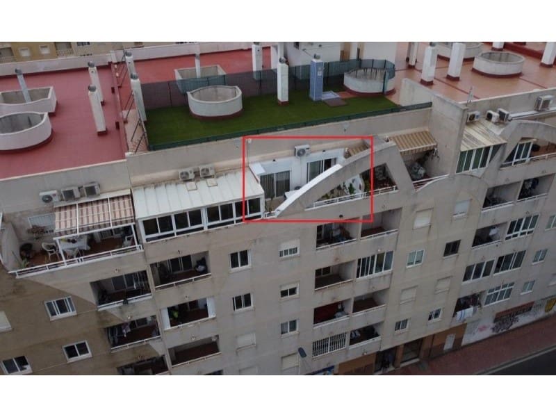 2 slaapkamer Appartement te koop in Torrevieja - € 159.995 (Ref: 9962389)