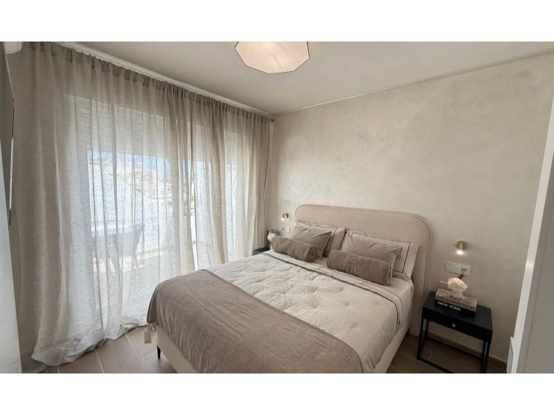 2 slaapkamer Appartement te koop in Torrevieja - € 159.995 (Ref: 9962389)