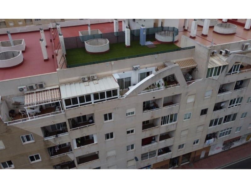 2 slaapkamer Appartement te koop in Torrevieja - € 159.995 (Ref: 9962389)