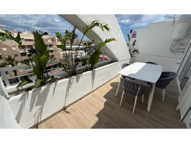 2 slaapkamer Appartement te koop in Torrevieja - € 159.995 (Ref: 9962389)