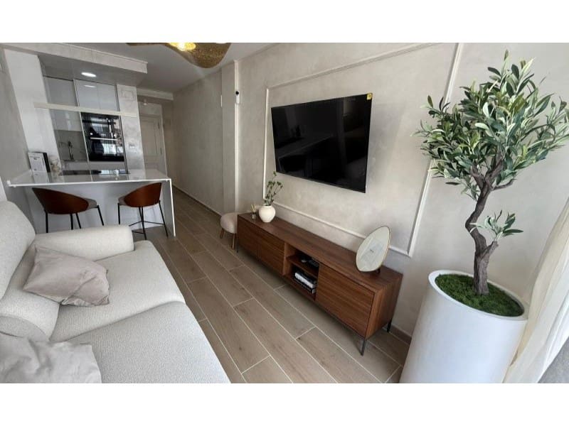 2 slaapkamer Appartement te koop in Torrevieja - € 159.995 (Ref: 9962389)
