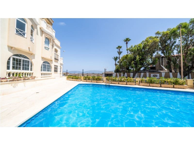 2 quarto Apartamento para venda em Torrevieja com piscina garagem - 369 000 € (Ref: 9962395)