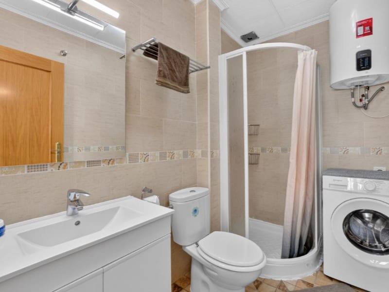3 makuuhuone Omakotitalo myytävänä paikassa Torrevieja - 199 000 € (Ref: 9966384)