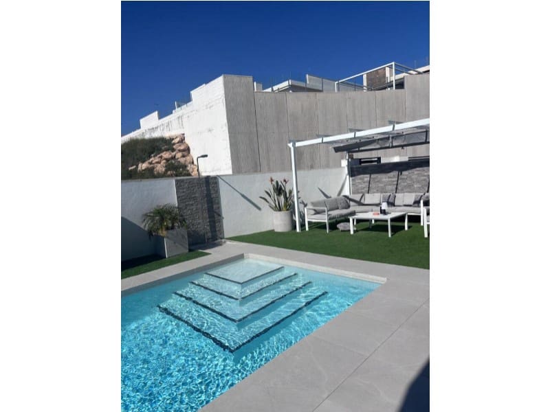 5 soverom Villa til salgs i Orihuela Costa med svømmebasseng - € 595 000 (Ref: 9973054)
