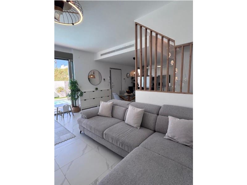 5 soverom Villa til salgs i Orihuela Costa med svømmebasseng - € 595 000 (Ref: 9973054)