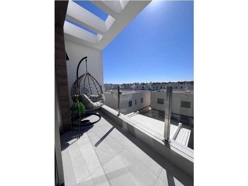 5 soverom Villa til salgs i Orihuela Costa med svømmebasseng - € 595 000 (Ref: 9973054)