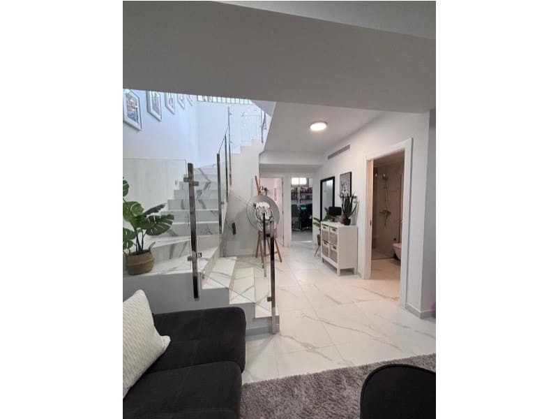 5 soverom Villa til salgs i Orihuela Costa med svømmebasseng - € 595 000 (Ref: 9973054)