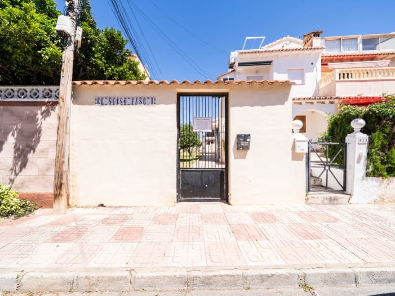 Apartamento de 1 habitación en El Chaparral en venta con piscina - 164.000 € (Ref: 9973055)